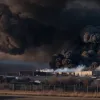 Масштабна пожежа на сміттєсортувальному заводі в Німеччині: місто накрив дим, оголошено попередження