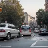 У Німеччині автобус врізався в легковик: постраждала водійка