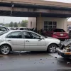 У Німеччині водійка сплутала педалі газу та гальма на автомийці: ДТП з травмами