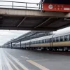 У Німеччині чоловік заблокував жінці з самокатом вхід до потяга S-Bahn: поліція шукає постраждалу