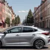 У Німеччині водій протаранив припаркований Kia та втік з місця ДТП
