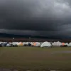 Холод, дощ та лише 8 градусів: Погода не сприяє легендарному фестивалю Rock am Ring у Німеччині