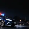 У Німеччині жінка протягла поліцейського на авто: огляд подій у регіоні