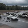 У Нойенбурзі 24-річний водій перекинувся на авто: є постраждалий