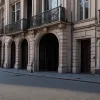 У Кельні псевдокур'єр із ножем пограбував квартиру: поліція шукає свідків