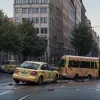 Аварія в Дармштадті: Автомобіль зіткнувся з трамваєм, є постраждалі