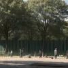 Найнебезпечніший парк Німеччини огородять: у Берліні розпочалися роботи під захистом поліції