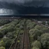 Шторм паралізував Берлін: зупинено рух S-Bahn, заблоковано залізницю на Гамбург, є постраждалі