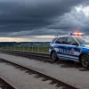 У Німеччині поліція затримала чоловіка, який погрожував ножем людям на узбережжі Балтики та у потязі