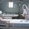 Відчайдушна мати готова продати нирку, щоб врятувати хвору доньку від рідкісного синдрому