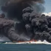 Вибух на туристичному катамарані: Пасажирів врятовано після пожежі на морі