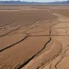 Історичне обміління Ельби: Рівень води у німецькій річці впав до рекордного мінімуму, зупинено судноплавство