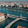 Річка Шпрее у Берліні стала місцем для масового купання попри столітню заборону