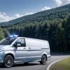 Поліція Німеччини вилучила з руху «фейковий» патрульний Mercedes Vito з проблисковими маячками