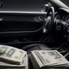 Митниця Німеччини виявила 10 000 євро та зброю, сховані в обшивці авто під час рейду.